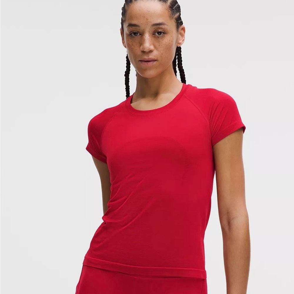 lululemon 2.0 Swifty tech short sleeve waist length.